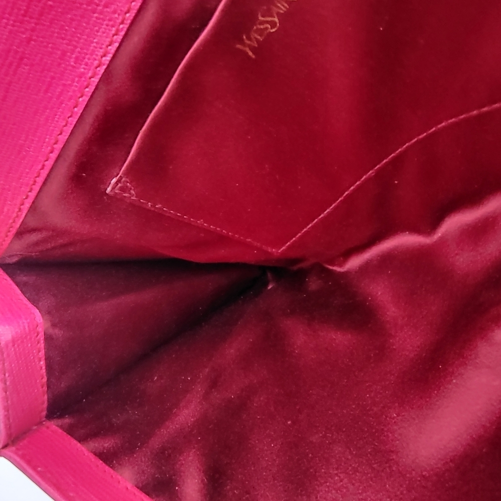 YVES  SAINT LAURENTCalfskin Classic Y Ligne Clutch Fuchsia..Authentic... - Picture 11 of 16